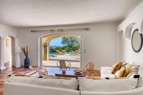 Sainte-Maxime - Villa de standing avec piscine & vue mer
