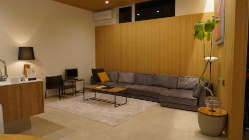 Ruang duduk di Ren chalet