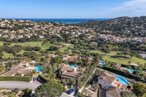 Sainte-Maxime - Villa de standing avec piscine & vue mer