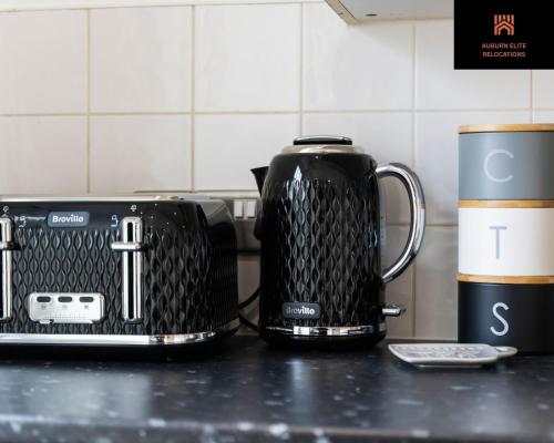 Luxury 3 Bedroom Contractor Stay House in Birmingham B23 near M6 & Fort Dunlop with Free Parking and WiFi photo 41