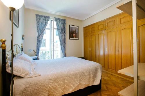 Modern apartment in Donostia, 75 m² with jacuzzi.
