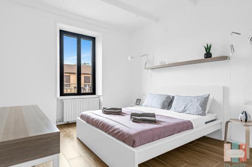 LO3 • [Navigli] Chic Apartment •