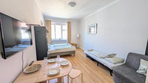 Flat in Zizkov -403-