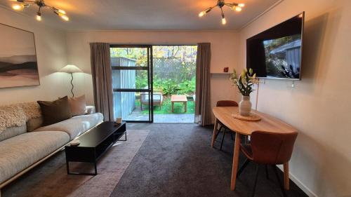 Et tv og/eller underholdning på Central QT Retreat