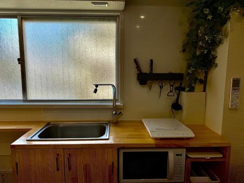32B Ikebukuro, 3 bedrooms and 1 living room, 7 mins to ST Max 7P 池袋 全新装修 三室一厅 交通中心 车站7分钟 最大7人 直达新宿 涉谷 表参道 品川 池袋 上野 代代木 银座 原宿