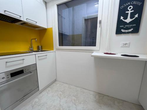 Η κουζίνα ή μικρή κουζίνα στο Santis 1