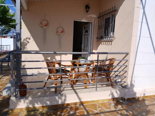 Gallery image of Vasiliki's Apartment B in Mákhos