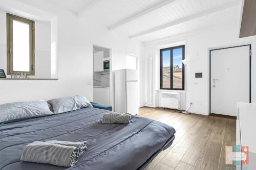 LO3 • [Navigli] Chic Apartment •
