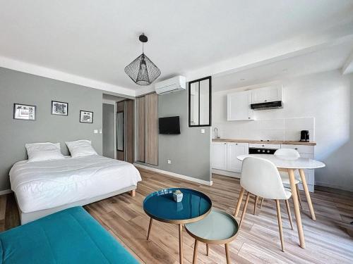 Studio proche gare, balcon