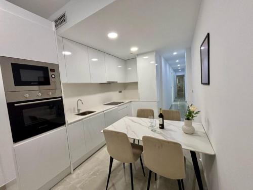 Apartment near Playa de Cura with a rooftop swimming pool