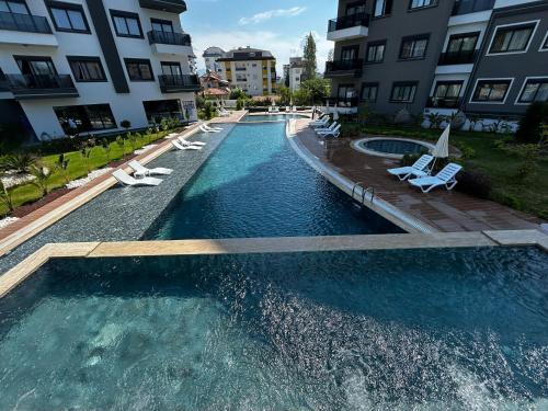Piscina di Seda Holiday o nelle vicinanze