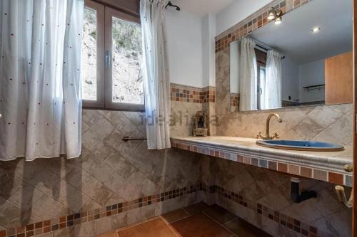 Koupelna v ubytování Casa Fuerte de Zahora