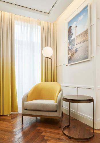De Bonart Naples, Curio Collection By Hiltonにあるシーティングエリア