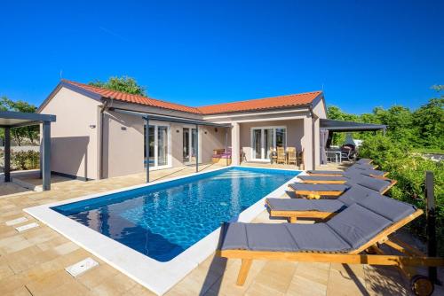 Villa Angelina Cukrići by Istrialux