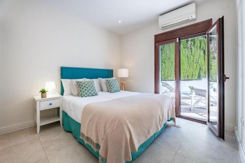 Villa with Pool in Golden Mile by Kura Homes