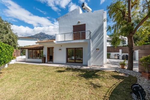 Villa with Pool in Golden Mile by Kura Homes