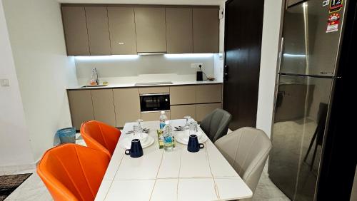 Cucina o angolo cottura di Crystal Service Suite At Eaton KLCC
