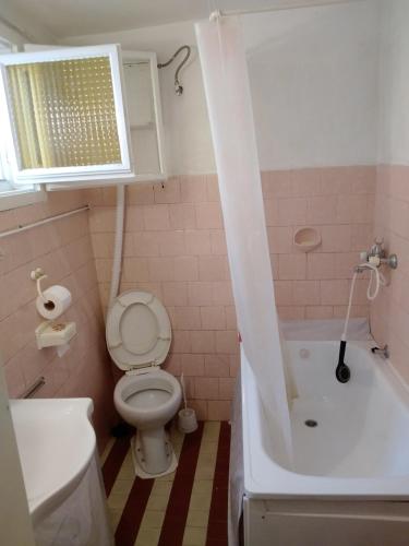 Koupelna v ubytování Home in flowers