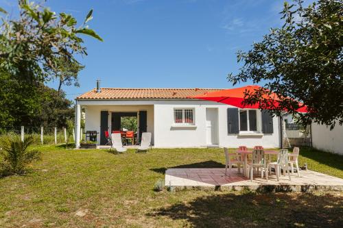 Grande maison entre plage et foret