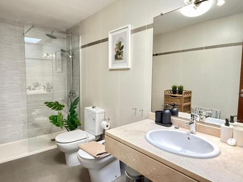 Koupelna v ubytování Golden Horizon en Puerto de Calero