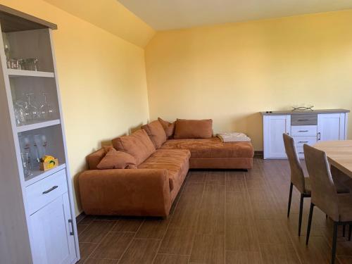 Posezení v ubytování Janas Ferienwohnung in Heideblick