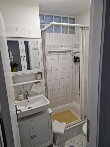 Bilik mandi di Ferienwohnung Wernah Grömitz