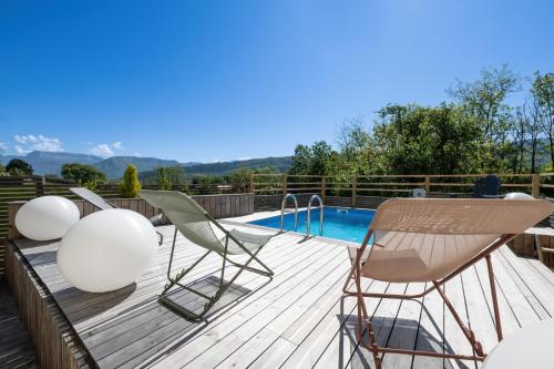 Foto Appartement avec piscine & terrasse vue montagne 1