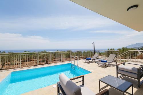 Chryselia Suites- Private Pool