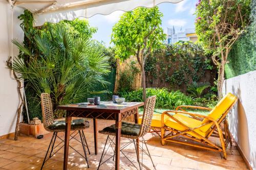 Garden-level apartment inside upscale district