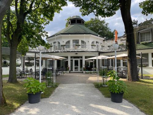Zahrada ubytování Hotel Ostrov