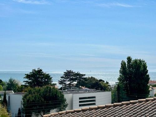 Appart. moderne, terrasse, prêt de la plage, parking - FR-1-494-140