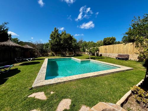 Kolam renang di atau dekat dengan Villa with pool Can Tomeu in Es Capdellà