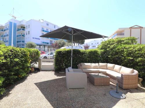 3 pièces climatisé avec terrasse, parking privé, à 100m de la plage, 7 couchages - FR-1-307-148