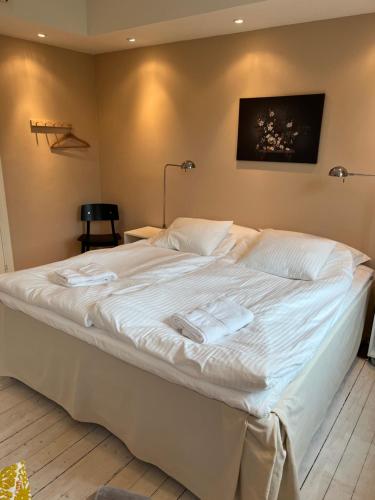 Postel nebo postele na pokoji v ubytování Svanbergs gästrum B&B