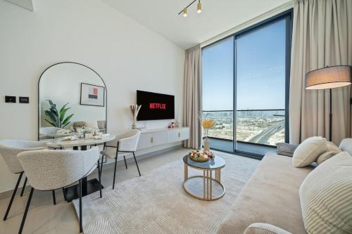 Modern JVC Apartment Views of Marina Skylines