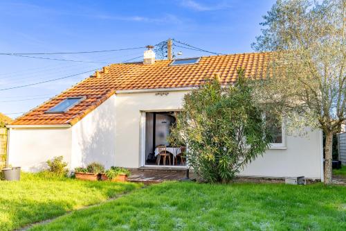 Galeriebild der Unterkunft 190, chic, sobre, plage à pied, 6 p in Pornic