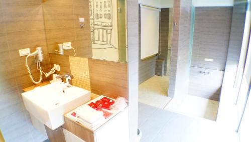 Bilik mandi di Lan Yang Resort Four Seasons
