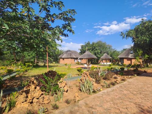 Un jardín fuera de iroCK Lodge