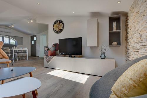 Apartments Jela