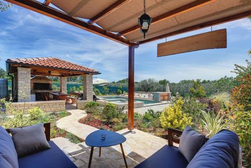 Apartments Jela
