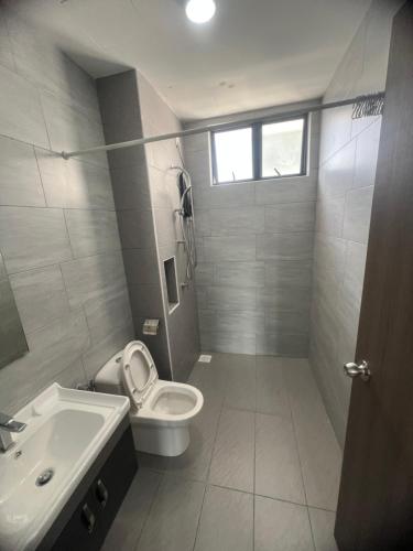 Koupelna v ubytování The Azumi Residence-3R2B Desaru