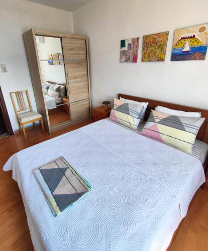 Old Town Sea View Apartment