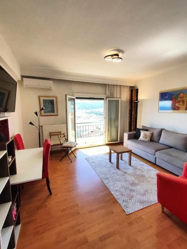 Old Town Sea View Apartment