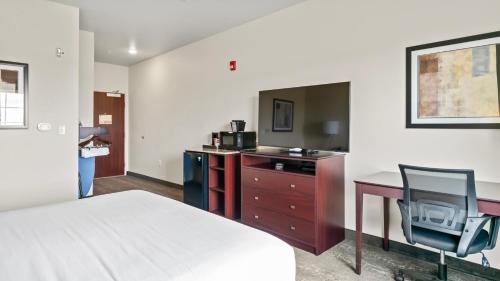 Kuchyň nebo kuchyňský kout v ubytování Cobblestone Inn & Suites - Julesburg