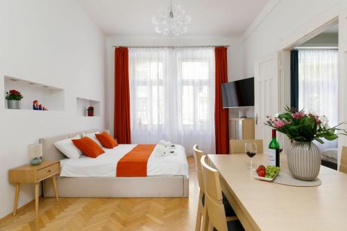 Maison Elégance 3 Bedroom Krakow Old Town Flat