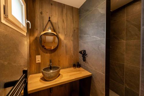 Φωτογραφία από το άλμπουμ του chalet zélcova avec spa à Gérardmer σε Gérardmer