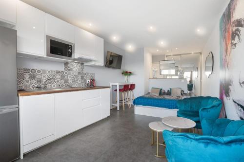 Blue Moon Heliopolis Ground Floor Apartment Near Naturist Beach