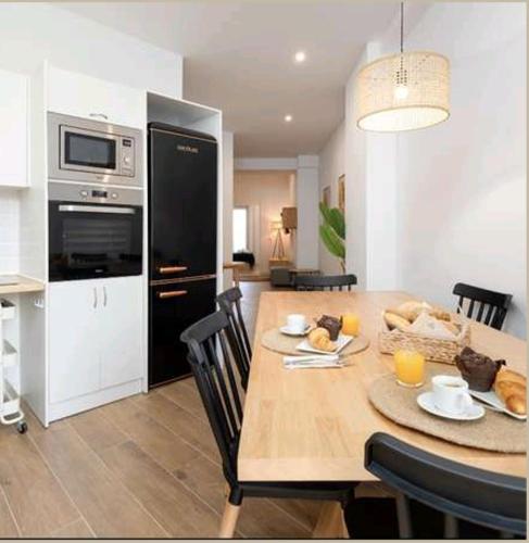 Eliving - Apartment BioPark City Center & Airport
