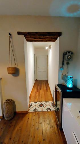 Photo de la galerie de l'établissement Maison Triplex Atypique Centre-Historique 140 m2, à Embrun