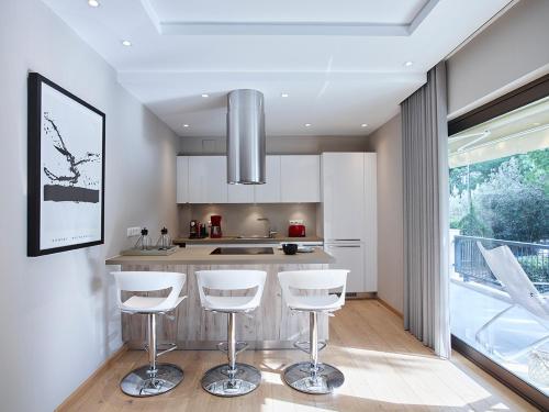 Athenian Riviera Exclusive flat , Athens Greece